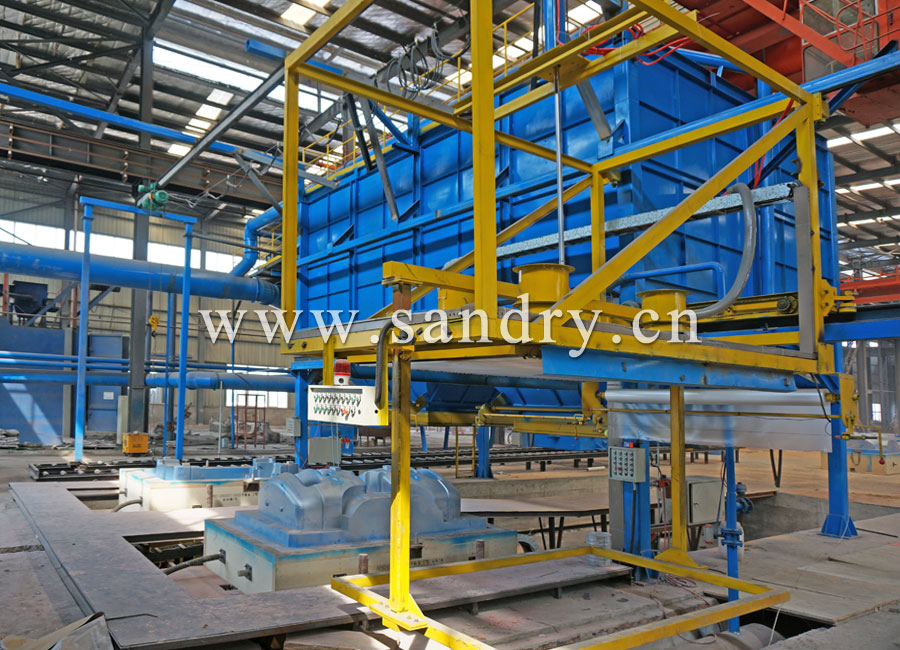 Automatic film covering machine